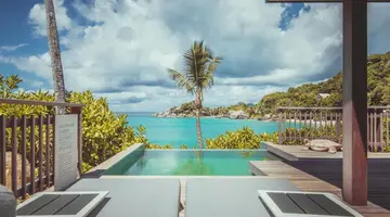 Carana Beach Hotel