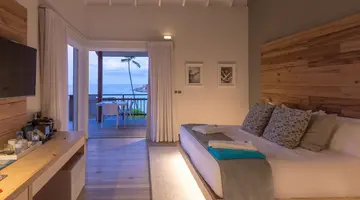 Carana Beach Hotel