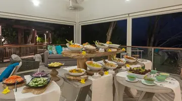 Carana Beach Hotel