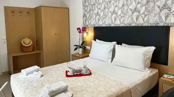 Caravel Apartment Hotel