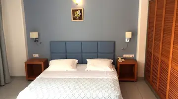 Caravel Apartment Hotel