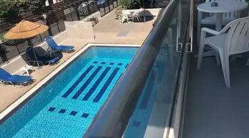 Caravel Apartment Hotel