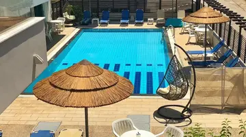 Caravel Apartment Hotel