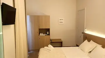 Caravel Apartment Hotel