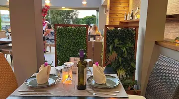 Caravel Apartment Hotel