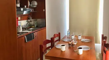 Caravel Apartment Hotel