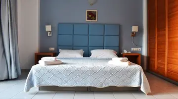Caravel Apartment Hotel