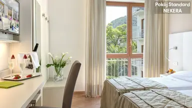 CARAVEL HOTEL