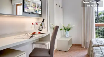 CARAVEL HOTEL