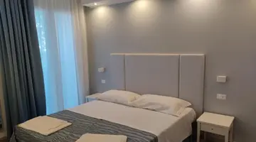 CARAVEL z noclegami tranzytowymi
