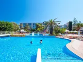 Caravia Beach Hotel
