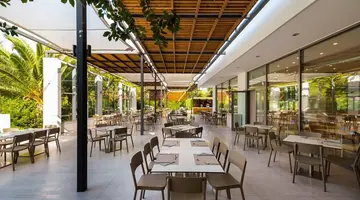 Caravia Beach Hotel