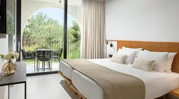 Caravia Beach Hotel