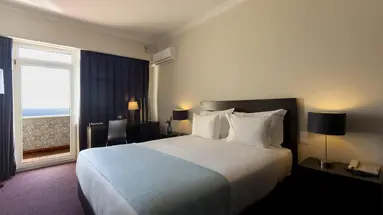 Carcavelos Beach Hotel (ex-Praia Mar)