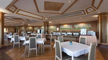 Carcavelos Beach Hotel (ex-Praia Mar)