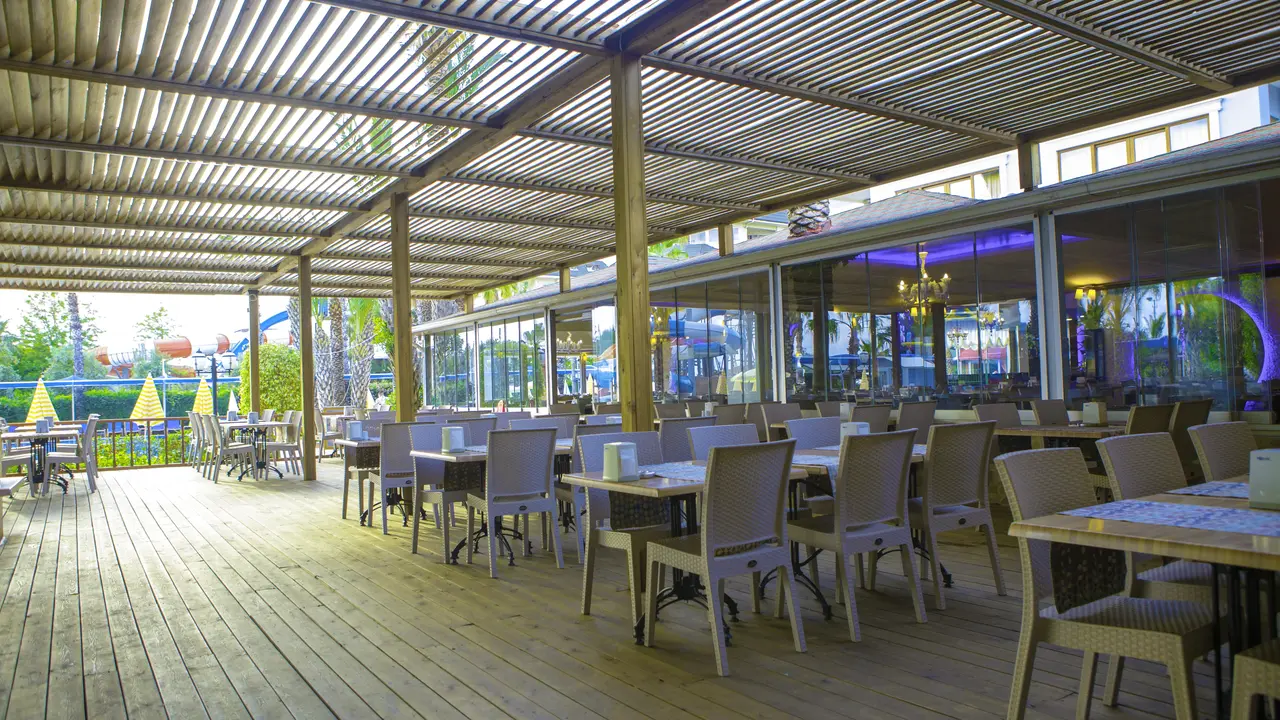 CARETTA BEACH HOTEL