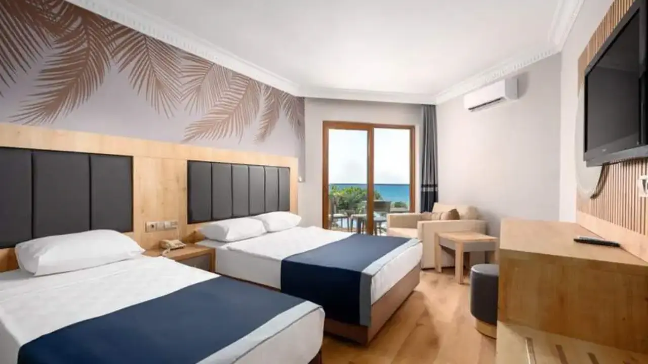 CARETTA BEACH HOTEL
