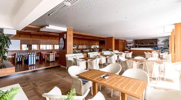 Carine Hotel Delfin
