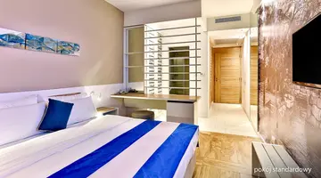 Carine Hotel Delfin