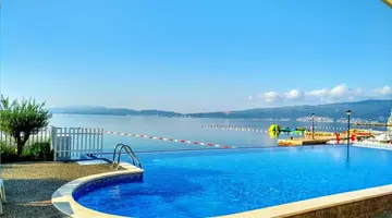 Carine Hotel Delfin