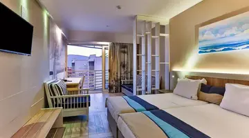 Carine Hotel Delfin