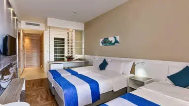 Carine Hotel Delfin