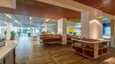 Carine Hotel Delfin