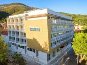 Carine Hotel Delfin