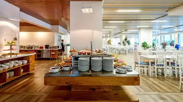 Carine Hotel Delfin