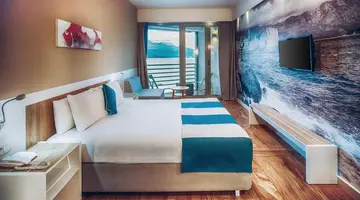 Carine Hotel Delfin