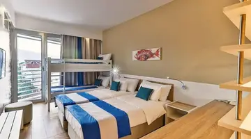 Carine Hotel Delfin