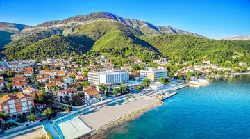 Carine Hotel Delfin