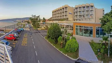 Carine Hotel Delfin