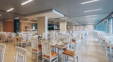 Carine Hotel Delfin
