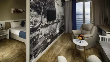 Carine Hotel Delfin