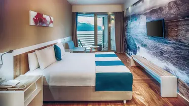 Carine Hotel Delfin