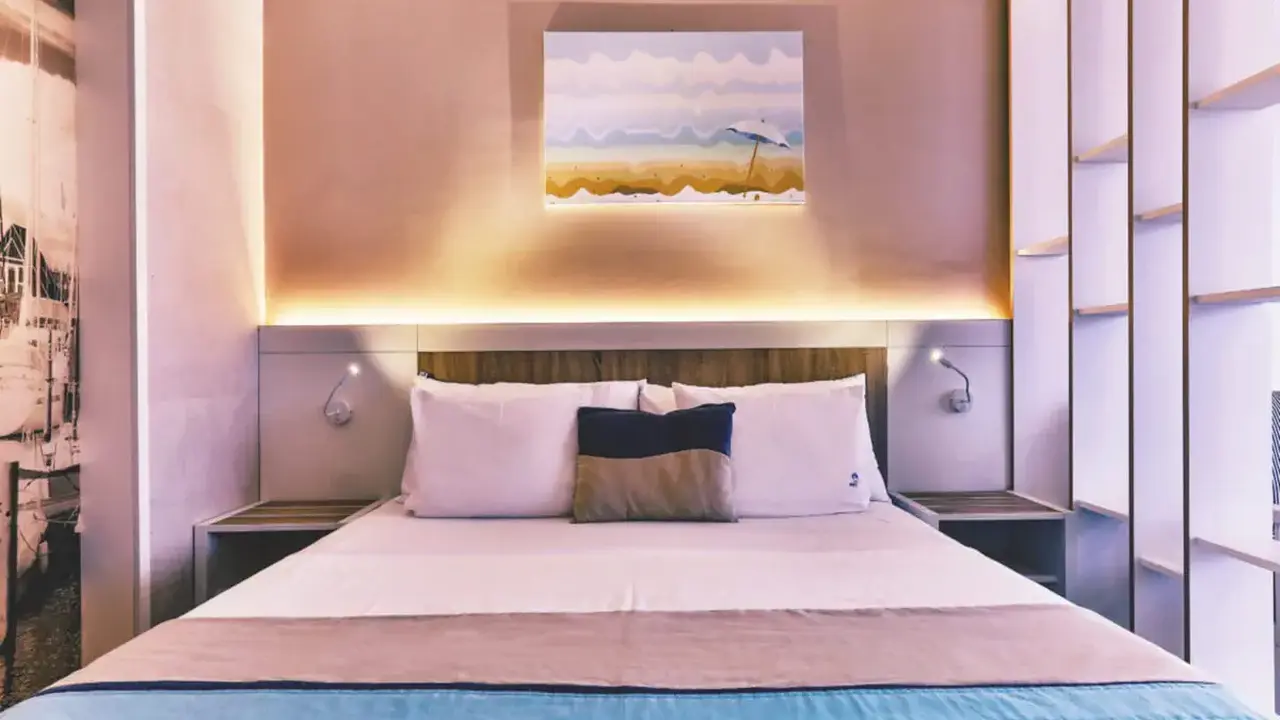 Carine Hotel Delfin