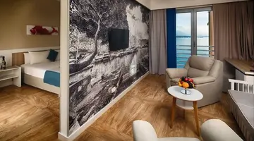 Carine Hotel Delfin