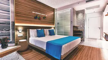 Carine Hotel Kumbor Superior