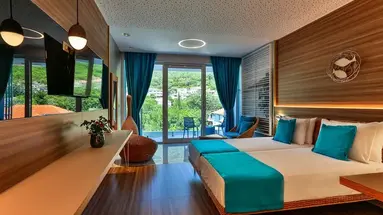 Carine Hotel Kumbor Superior