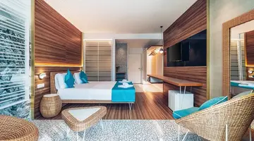 Carine Hotel Kumbor Superior