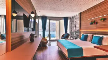 Carine Hotel Kumbor Superior