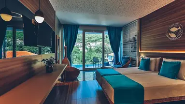 Carine Hotel Kumbor Superior