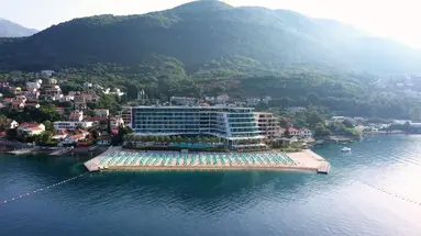 Carine Hotel Kumbor Superior