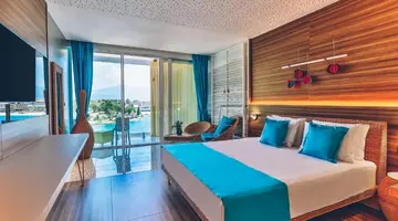 CARINE HOTEL KUMBOR