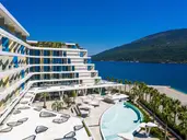 CARINE HOTEL KUMBOR