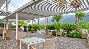 Carine Hotel Kumbor
