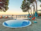 Carine Hotel Park