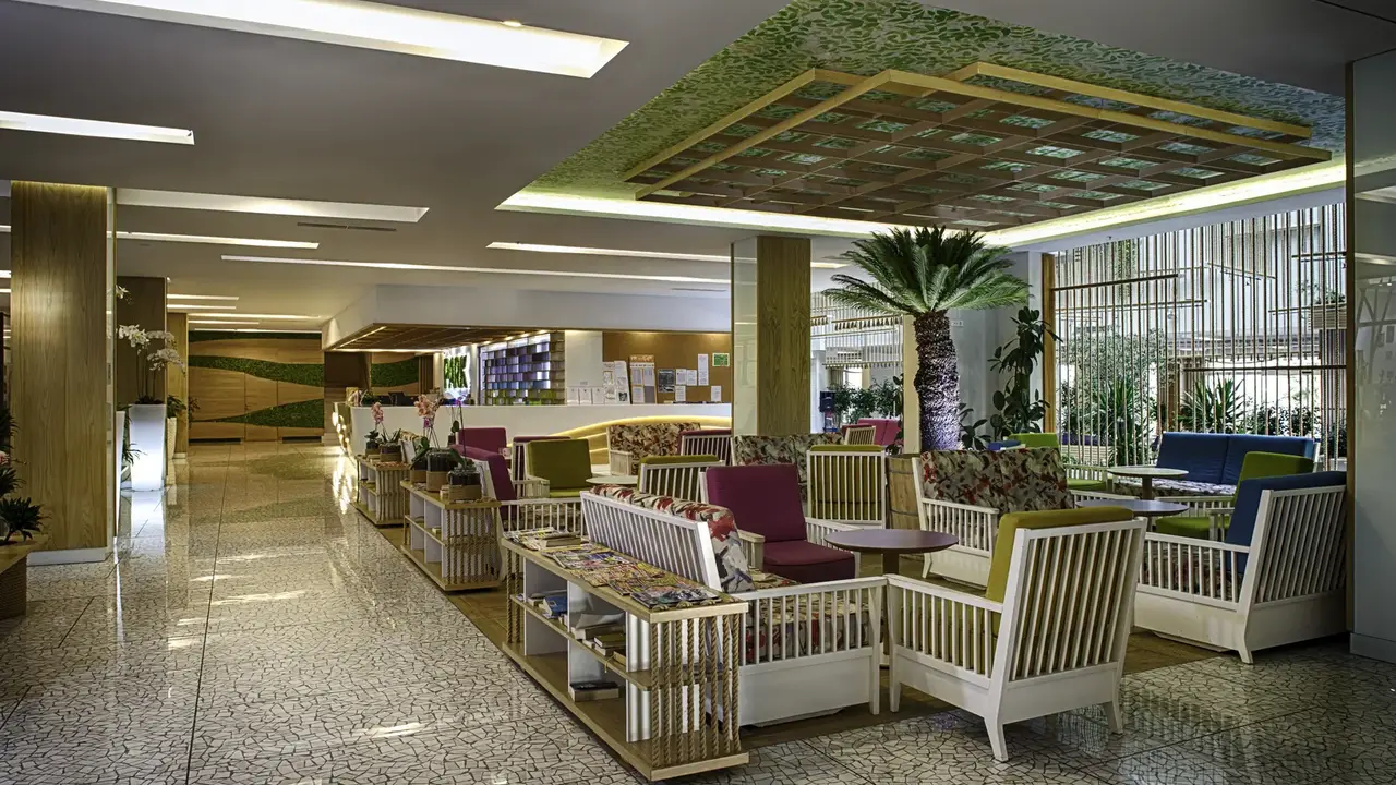 Carine Hotel Park