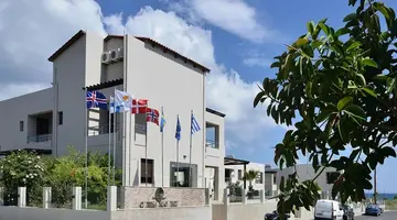 Carisa Suites and Apartments
